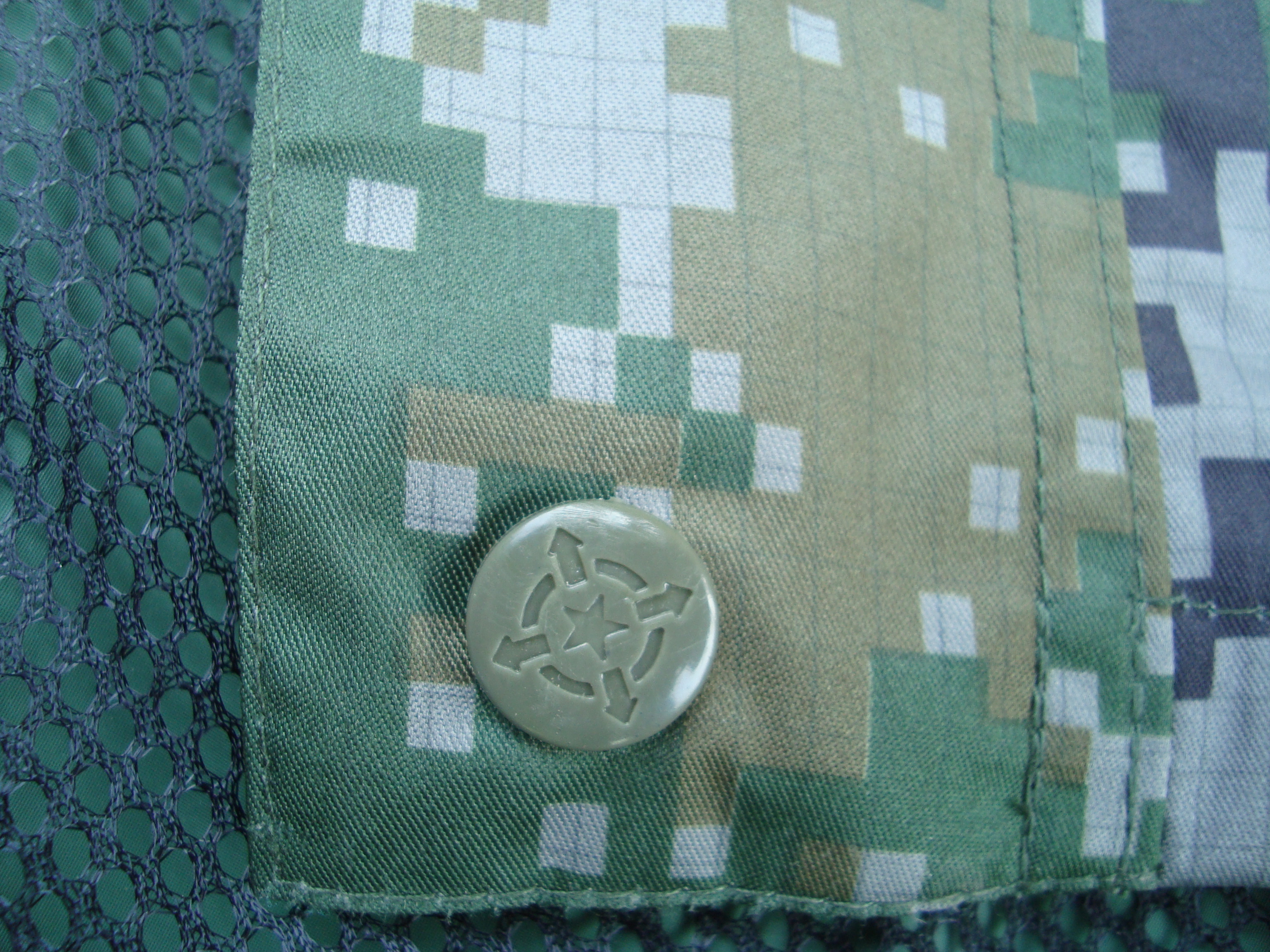 Costum impermeabil camuflaj digital padure de vanatoare M,L,XL,XXL 