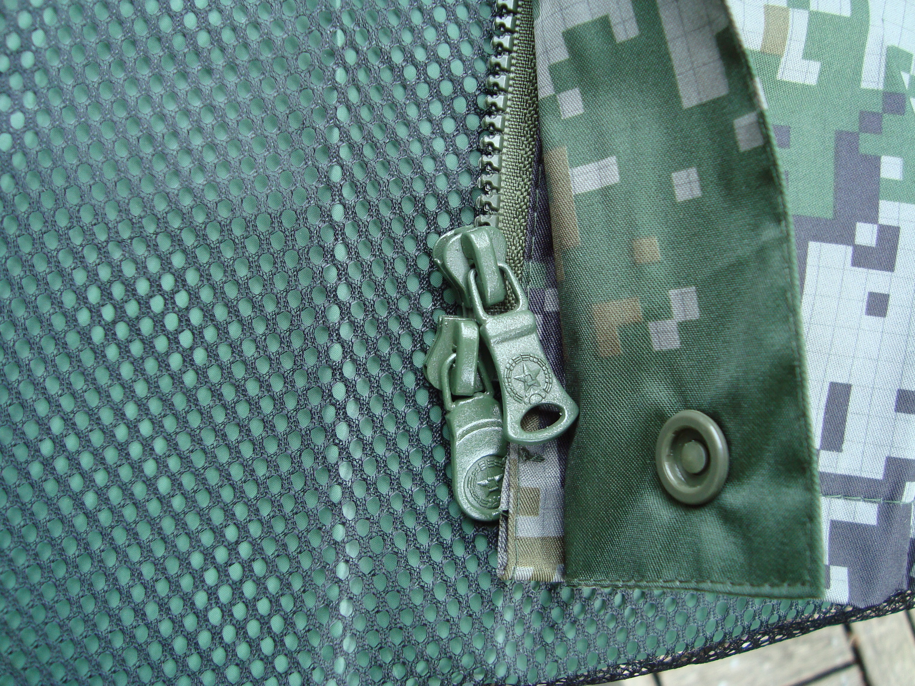 Costum impermeabil camuflaj digital padure de vanatoare M,L,XL,XXL 
